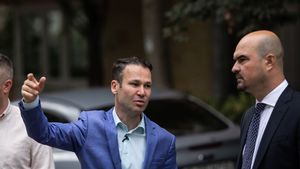 Primarul Sectorului 3 îi cere lui Nicușor Dan convocarea de urgență a tuturor primăriilor pentru a lua măsuri împotriva câinilor fără stăpân