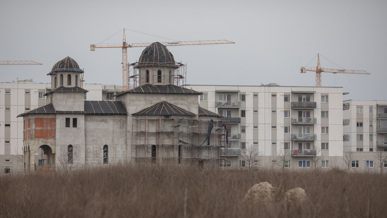 Senatorii au aprobat sancţionarea dezvoltatorilor imobiliari care folosesc banii cumpărătorilor în alte scopuri