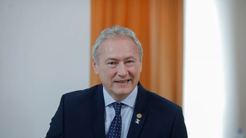 Lucian Heiuş, ministrul desemnat al Finanțelor: Propun Bisericii să pună la dispoziţie spaţiile de cazare din mănăstiri pentru românii care se întorc din zonele afectate de coronavirus