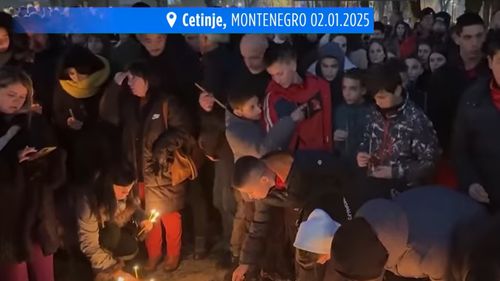 VIDEO Peste o mie de persoane au adus un omagiu victimelor atacului armat din Muntenegru