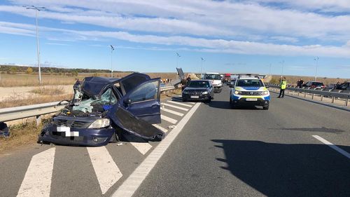 EXCLUSIV Un polițist a restituit un certificat de înmatriculare pentru o mașină fără inspecție tehnică / Patru inculpați au recunoscut că au obținut fișe medicale false pentru preschimbarea permisului / România, țara cu cele mai multe accidente mortale din UE