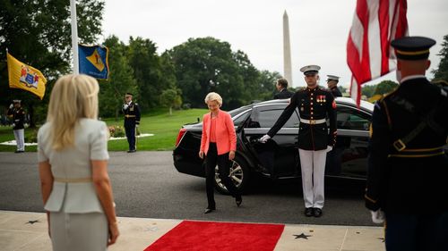 Bulgaria neagă existența unui bruiaj al GPS-ului avionului lui von der Leyen