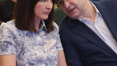 ReporterIS: Firma familiilor directoarei generale și a celei economice de la CNI, contracte cu Erbașu-Concelex, marii câștigători de licitații de la compania de stat / Diamond Floor are până la 70% din veniturile anuale contractele cu cei doi clienți: Erbașu SA și Concelex