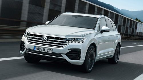 Ce mașini second-hand au cumpărat românii în aprilie 2025 / Mărcile de lux domină top 5