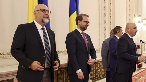 SURSE: Ilie Bolojan, Dominic Fritz și Kelemen Hunor au discutat marți înainte de consultările cu președintele Nicușor Dan