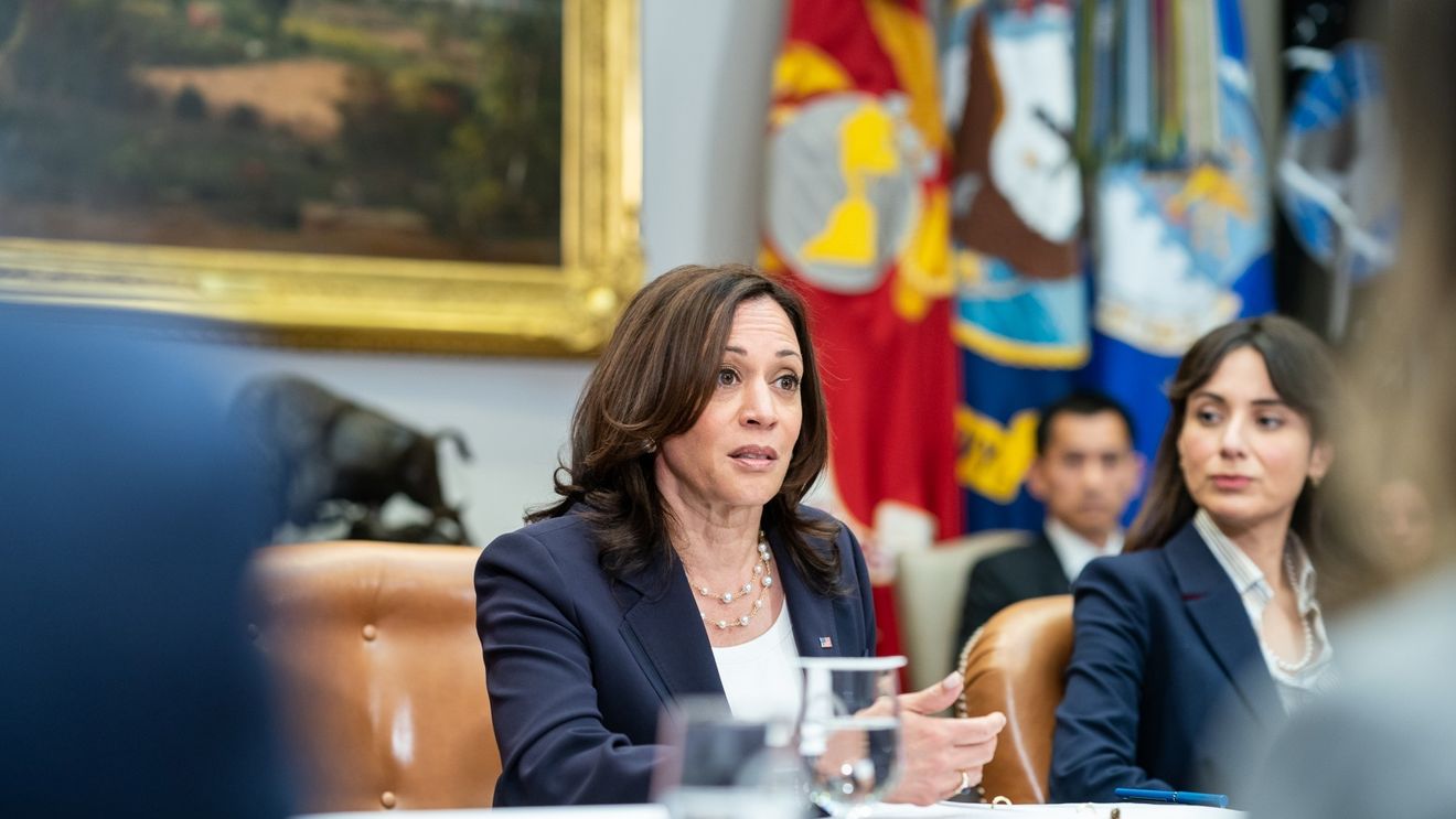 Echipa lui Kamala Harris asigură că va sprijini industria criptomonedelor