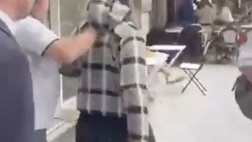 Un rabin a fost lovit cu un scaun în Neuilly-sur-Seine, la o săptămână după ce a fost atacat în Deauville