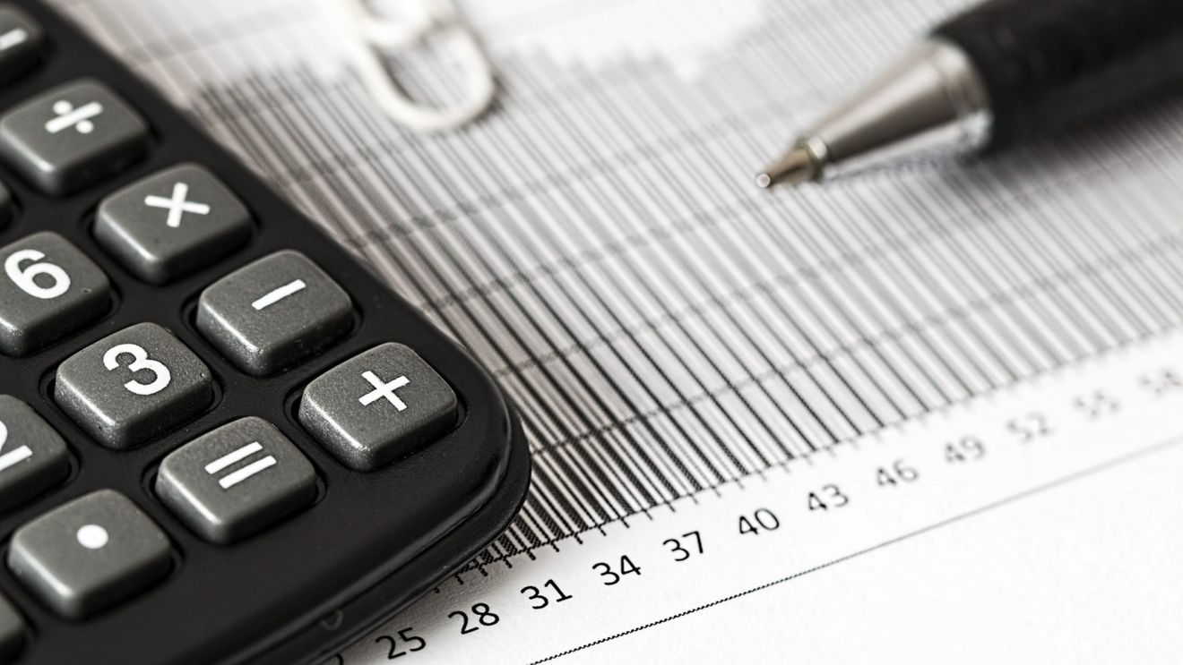 Guvernul a aprobat rectificarea bugetară: creștere economică prognozată de 7% și deficit bugetar de 7,13%