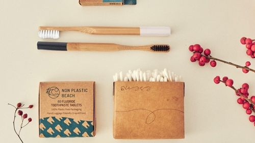 Capul de duș și periuța de dinți sunt pline de virusuri, dar unii dintre ei ar putea salva vieți, au descoperit cercetătorii