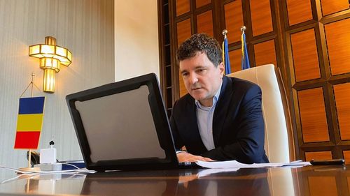 Primarul Nicuşor Dan anunță că a avut o întâlnire online cu ambasadorii ţărilor membre UE. Discuțiile s-au axat pe experienţe de succes în ce priveşte gestionarea traficului rutier, a poluării sau a termoficării
