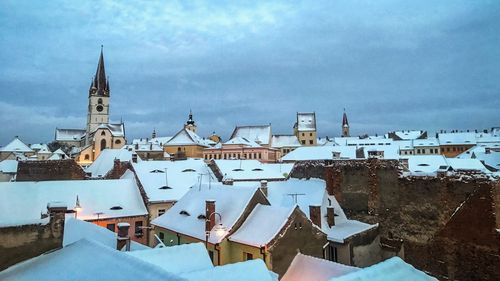 Cum va fi vremea de Crăciun? ”Vor fi vești bune pentru cei care iubesc zăpada”/ ”Din weekendul viitor, o masă rece va cuprinde țara”