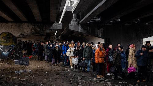 Armata rusă anunţă pentru duminică deschiderea de coridoare de evacuare pentru străini în oraşele ucrainene Mariupol şi Berdiansk