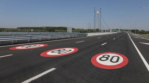 Trafic deviat pe sensul Nădlac-Deva al autostrăzii A1, la Topolovăţu Mare, din cauza unor lucrări / Devierea se va menţine până în 1 august