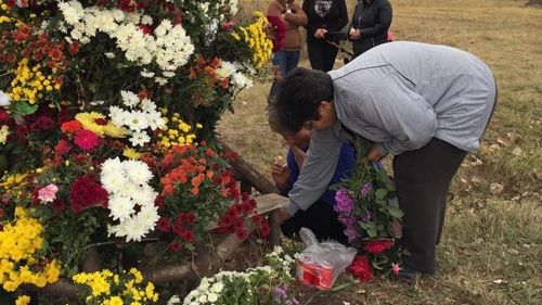 REPORTAJ 15 copii au rămas fără mamă în urma accidentului din Ialomița/ Sătenii își plâng morții