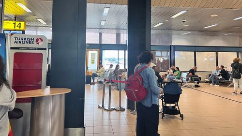 Sălile de aşteptare ale Aeroportului Otopeni vor fi dotate cu banchete noi de 1,85 milioane lei / Achiziţia se va efectua sub forma unui singur contract de furnizare