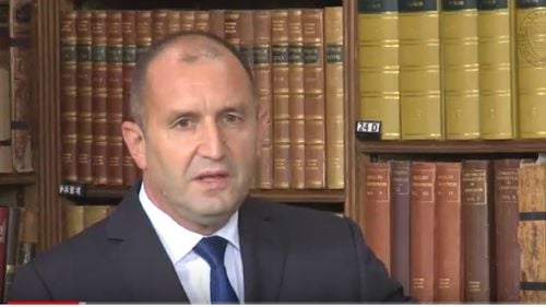 Au fost arestați un consilier al președintelui Bulgariei și un secretar. Percheziții în birourile administrației prezidențiale, în cadrul a două anchete ce vizează acuzații de trafic de influență și divulgare de secrete de stat