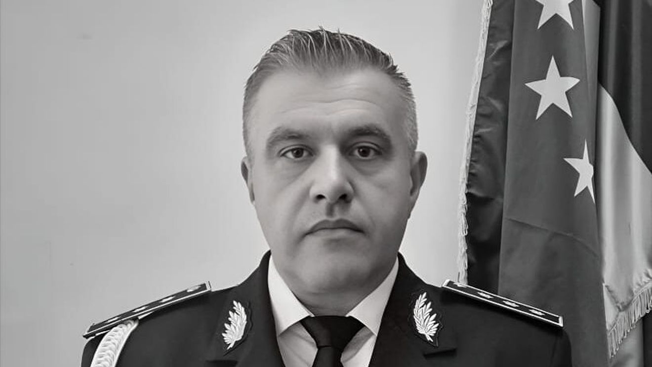 Inspectorul șef al IPJ Dolj, Marius-Daniel Mîrzacu, a murit în biroul său după ce i s-a făcut rău