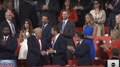 FOTO Spectacol de modă la Convenția republicană pentru desemnarea lui Trump drept candidat oficial la președinția SUA / Politico: Cine s-a îmbrăcat bine și cine s-a îmbrăcat prost