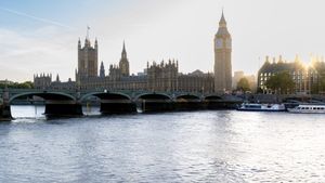 Kemi Badenoch contra Robert Jenrick pentru șefia Partidului Conservator britanic