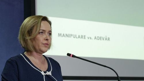 Oficial: Ministrul Carmen Dan le cere demisia șefilor Academiei de Poliție urmăriți penal pentru că ar fi amenințat-o pe jurnalista Emilia Șercan. Ambii au demisionat în scurt timp