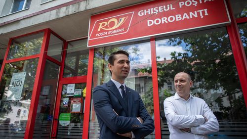 Directorul Poştei Române, Valentin Ştefan: Sunt sute de oameni care pleacă în fiecare lună din companie să se pensioneze, trebuie să ne gândim să aducem oameni / Salariul mediu este 1.900 de lei net / Cât a câştigat o angajată citind contoare