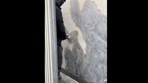 Muralul lui Banksy a fost șters de pe clădirea Curții Regale de Justiție