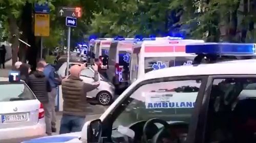 Focuri de armă în vecinătatea parlamentului sârb / O persoană a fost reținută la fața locului