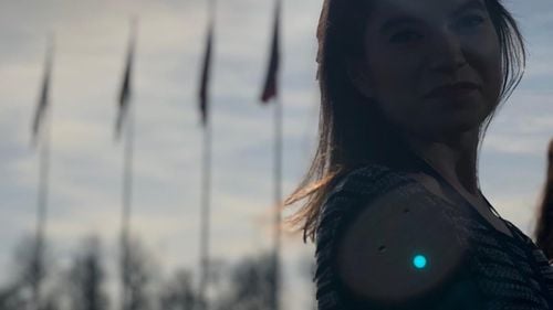 Reacția PNL la sancționarea reporterului TVR Andreea Dumitrescu: Cenzura comunistoidă a PSD a ajuns atât de jos încât trece la execuția reporterilor TVR pentru ”tupeul” de a adresa întrebări