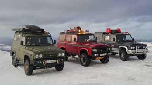 Cinci clujeni cu trei mașini ARO au parcurs 9000 de kilometri până la cel mai nordic punct al Europei/ ”Ne-au oprit în vamă în Norvegia și ne-au întrebat dacă ducem cartofi”