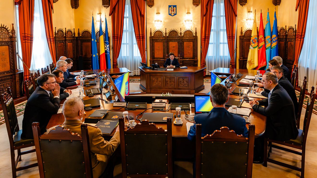 Cum a evoluat poziția lui Nicușor Dan de la promisiunea controlui civil asupra serviciilor secrete la minimalizarea importanței directorilor civili