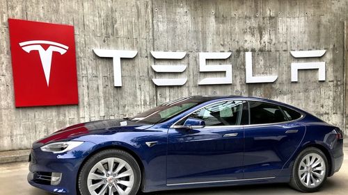 Tesla a redus preţurile din SUA ale vehiculelor sale Model Y, Model X şi Model S, cu 2.000 de dolari