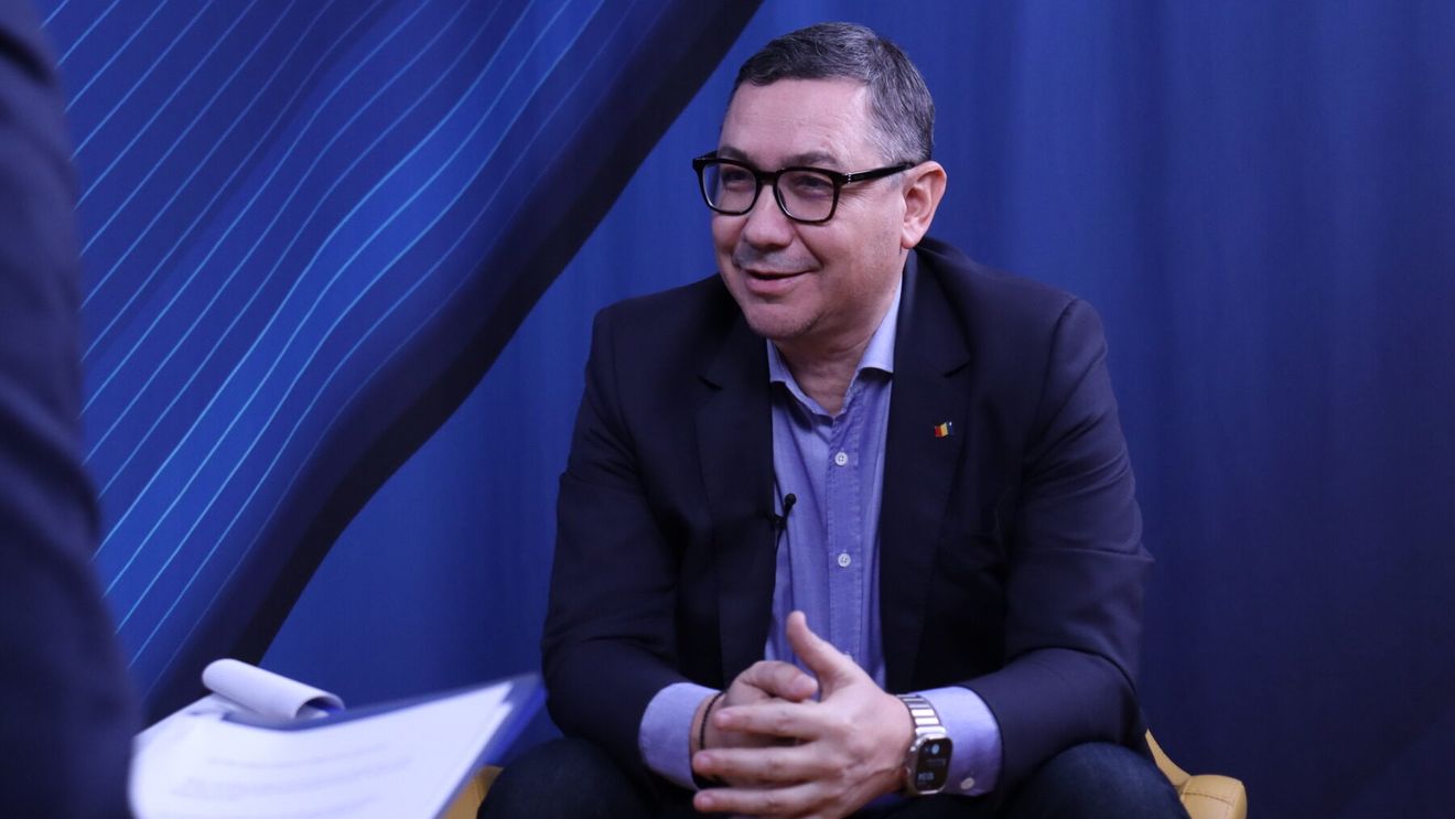 Analiza vestimentară a lui Victor Ponta – între consilier stilistic absent și garderoba din „economy class”