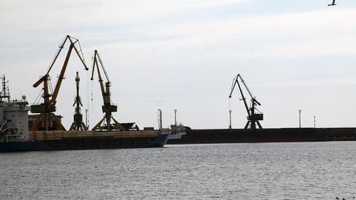 Franța vrea să favorizeze rutele terestre de transport pentru cerealele ucrainene, prin Polonia și România