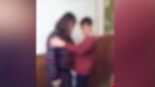 O profesoară din Prahova, umilită de elevi, revine la catedră, deși a primit calificativul „nesatisfăcător” din partea Inspectoratului Școlar / ”Nu o putem împiedica. E titulară de 22 de ani și, din câte am înțeles, era un profesor de excepție”