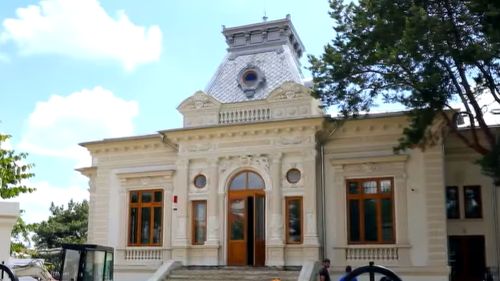 Casa Alaci din Focșani, monument istoric şi sediul Secţiei de istorie şi arheologie a Muzeului Vrancei. în pericol de a fi retrocedată moştenitorilor după ce a fost restaurată şi modernizată cu peste 6 milioane de euro