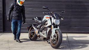 ANALIZĂ Sunt suficienți 2.600 de euro pentru a face trecerea de la o motocicletă convențională la una electrică?