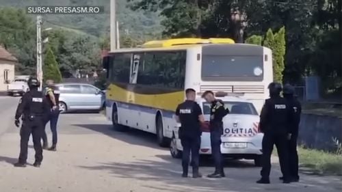 Cetățeanul ucrainean care a participat la dezarmarea unor grăniceri furând o mitralieră Kalașnicov a fost arestat preventiv în România