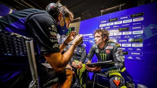 Valentino Rossi, testat pozitiv la COVID-19. Pilotul italian va rata Marele Premiu al Aragonului