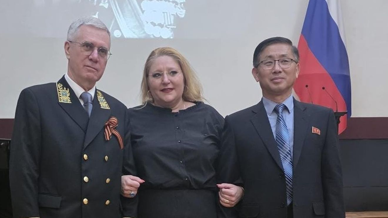 Diana Șoșoacă, din nou la Ambasada Rusiei: fotografie alături de ambasadorii Rusiei și Coreei de Nord