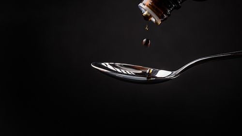 Veste bună pentru părinți de la Colegiul farmaciștilor: Panadol baby a început să se găsească din nou în farmacii