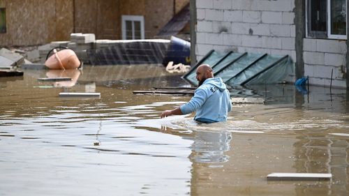Hidrologii au restrâns avertizările de Cod roşu şi Cod portocaliu de inundaţii, faţă de ziua precedentă / Singurul judeţ aflat încă sub Cod roşu este Covasna