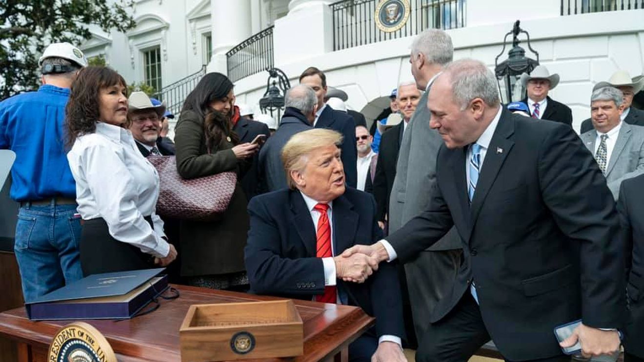 Trump, prima reacție după ce a scăpat de procesul de destituire: Familia mea, marea noastră ţară şi preşedintele vostru au fost puşi să treacă printr-un teribil supliciu de unii oameni foarte necinstiţi şi corupţi