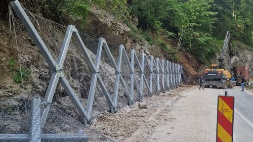 Drumul Apusenilor rămâne închis / Porțiunea dintre Stâna de Vale și Coada Lacului s-ar putea deschide de abia după 15 iulie