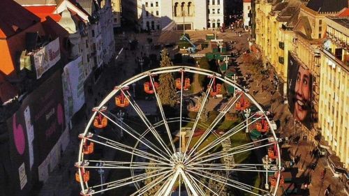 Cea mai mare roată panoramică din țară, trenuleț turistic, carusel și patinoar, surprizele Târgului de Crăciun de la Timișoara