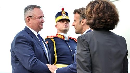 Ciucă, mulțumiri lui Macron pentru prezența militară a Franței în România
