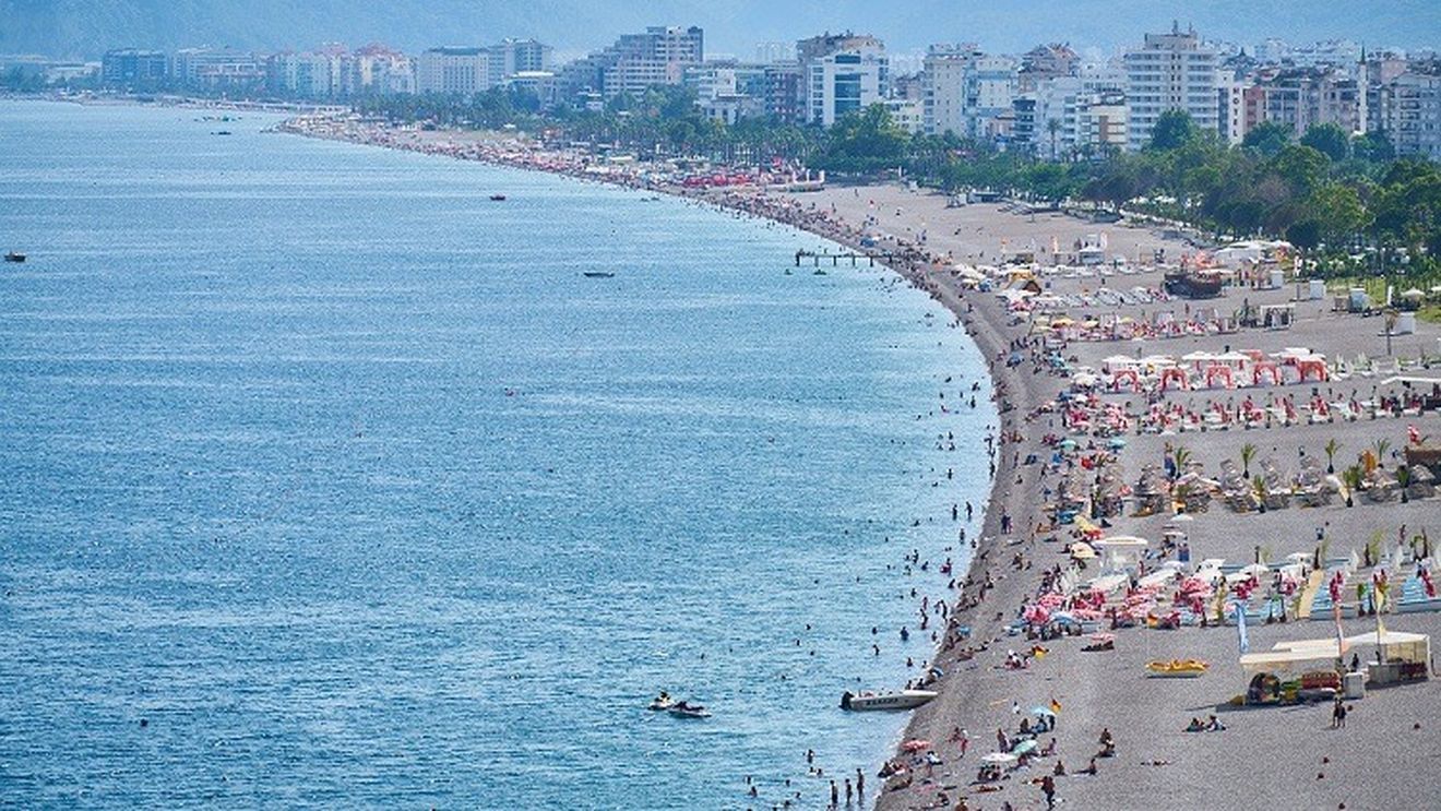 Turcia, dezamăgită de neincluderea pe lista ţărilor sigure pentru reluarea călătoriilor în UE