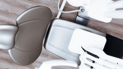 UPDATE Fetiță doi ani a decedat după ce a intrat în stop cardio-respirator la dentist / Clinica stomatologică se află în București, Sectorul 3 / Reacția Colegiului Stomatologilor / Poziția clinicii stomatologice