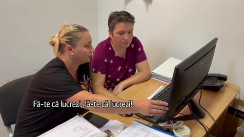 România, țara în care se toacă milioane din bani publici pentru ca angajații să joace Solitaire. „Fă-te că lucrezi!”