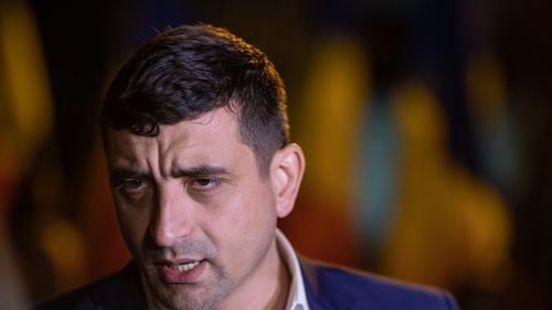 AUR ar fi semnat o declarație pentru sprijinul cauzei ucrainene, pentru a intra în Grupul Conservatorilor din Parlamentul European / Copreședintele grupului: "I-am rugat pe românii de la AUR să o facă și au fost de acord” / Seria declarațiilor anti-Ucraina ale lui George Simion