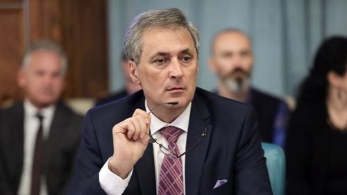 Foreigners no longer allowed to enter Romania, with few exceptions, as tougher coronavirus measures are announced